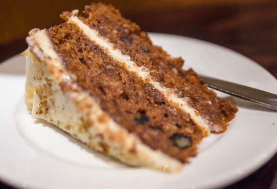 Recette super délicieuse du carrot cake d’Omlet, part de gâteau